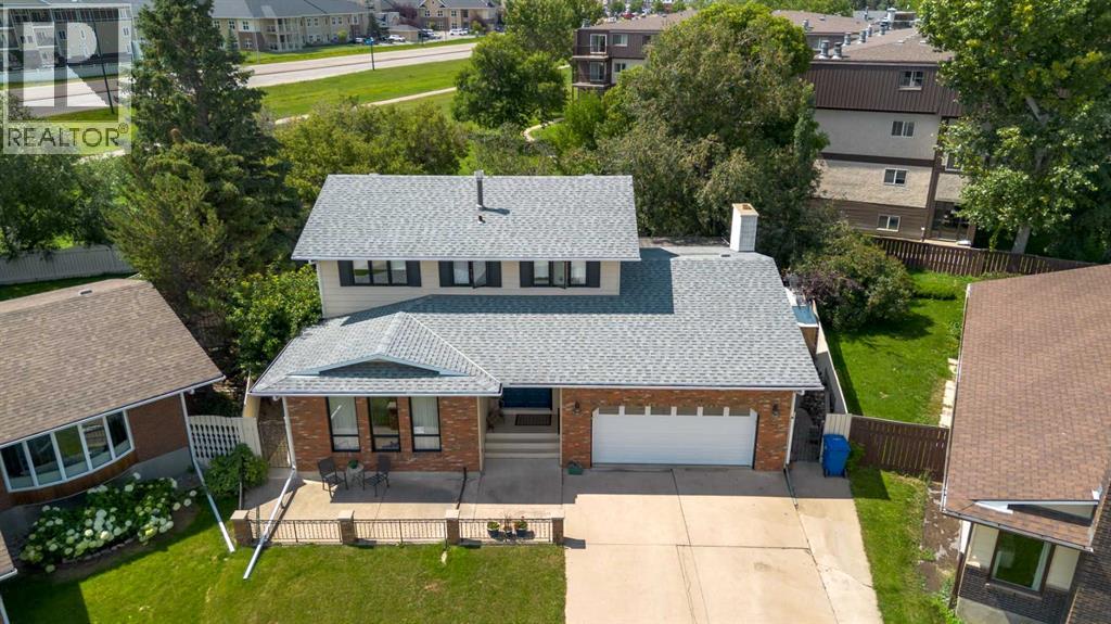 Photo 41 of 2230 41 Street S, Lethbridge AB