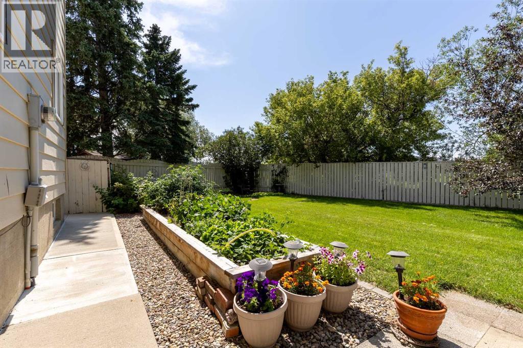 Photo 35 of 2230 41 Street S, Lethbridge AB