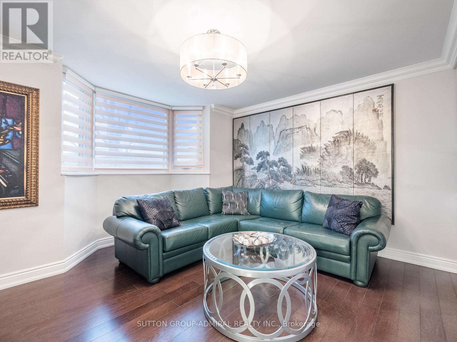 Photo 11 of 210 65 Spring Garden Avenue, Toronto ON