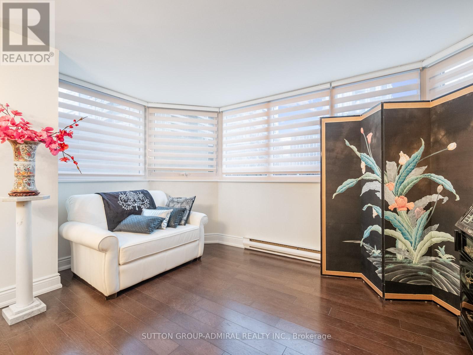 Photo 23 of 210 65 Spring Garden Avenue, Toronto ON