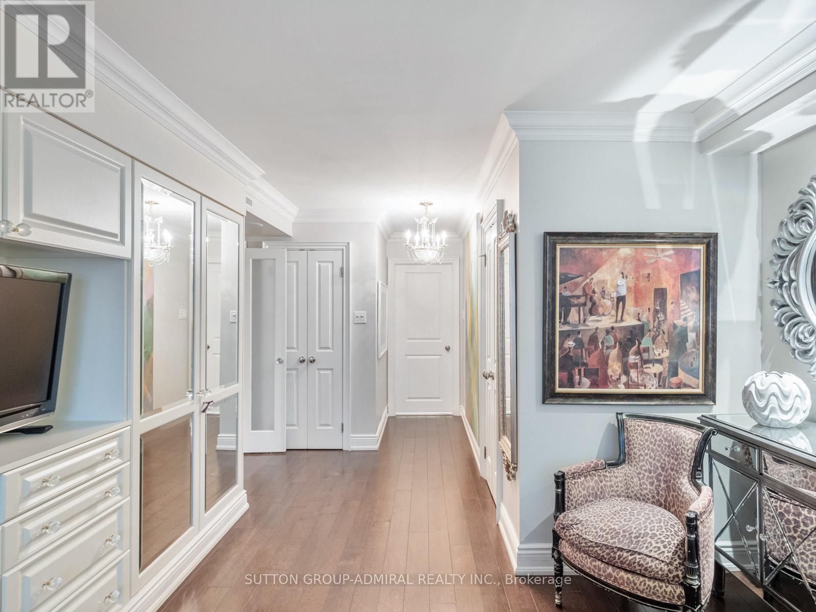 Photo 32 of 210 65 Spring Garden Avenue, Toronto ON