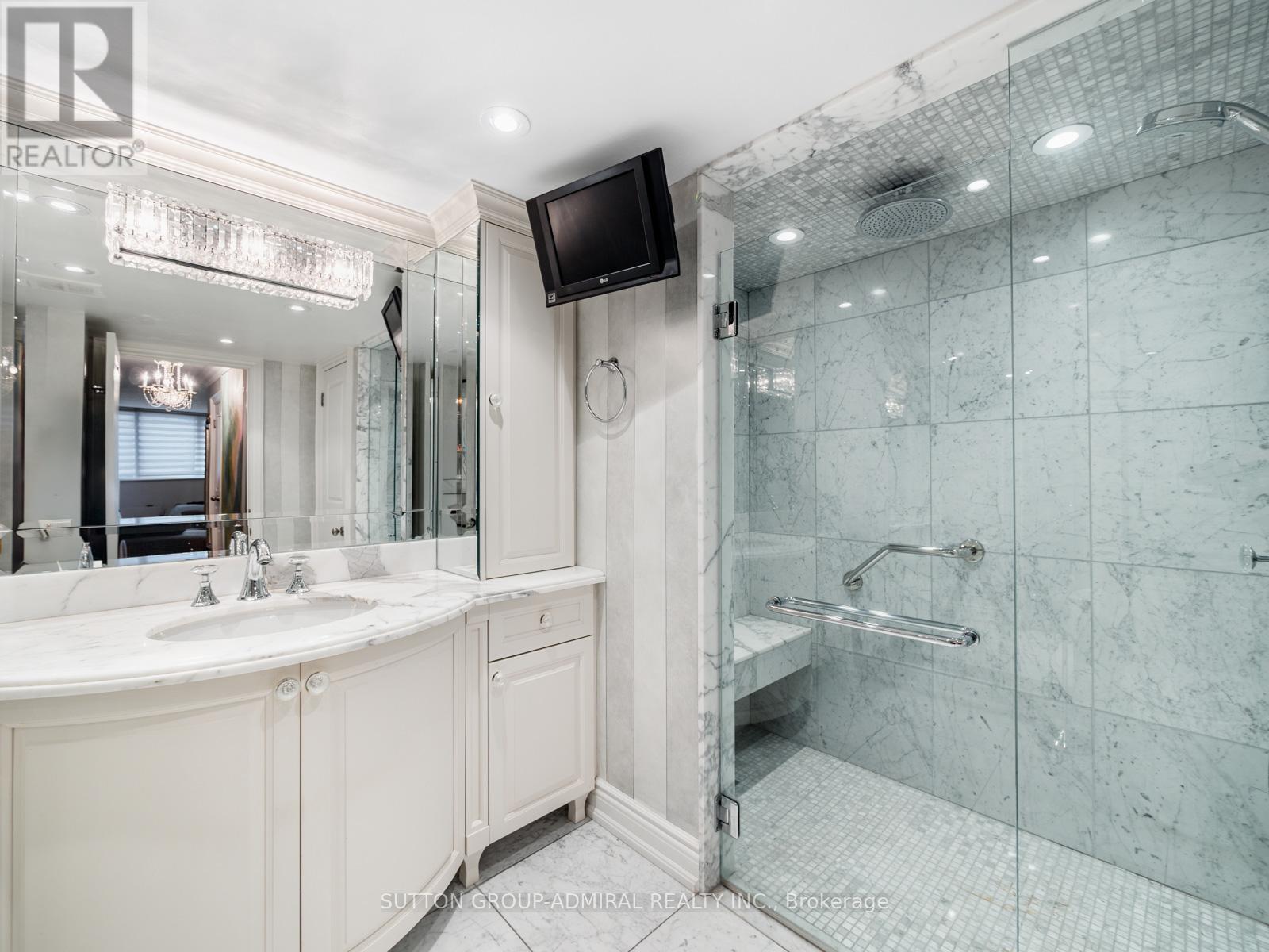 Photo 34 of 210 65 Spring Garden Avenue, Toronto ON