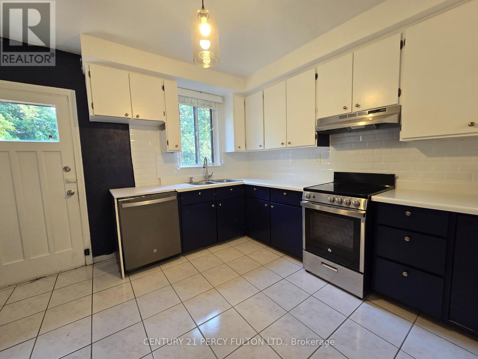 Photo 1 of 109 Norton Avenue, Toronto ON
