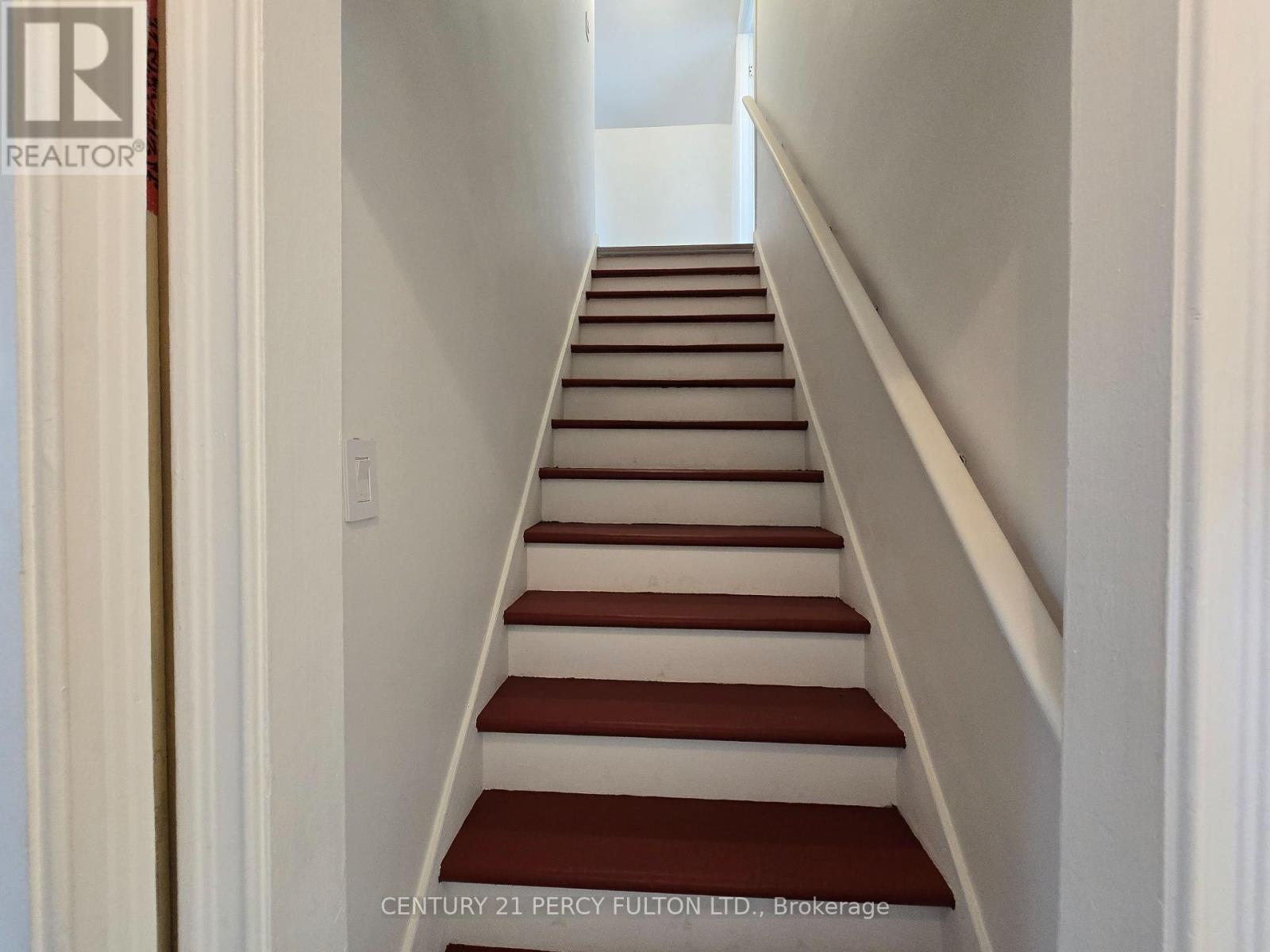 Photo 11 of 109 Norton Avenue, Toronto ON