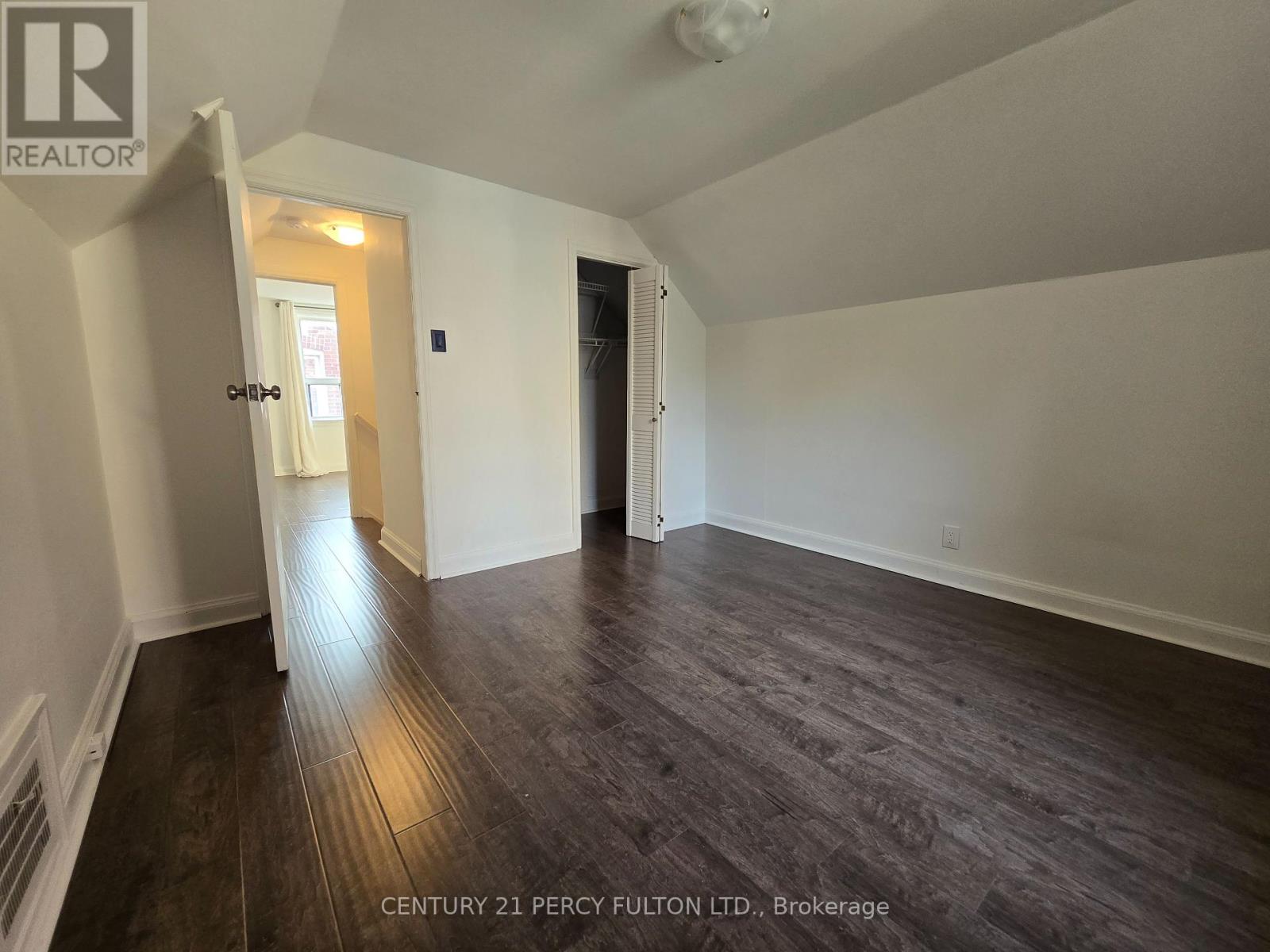 Photo 15 of 109 Norton Avenue, Toronto ON