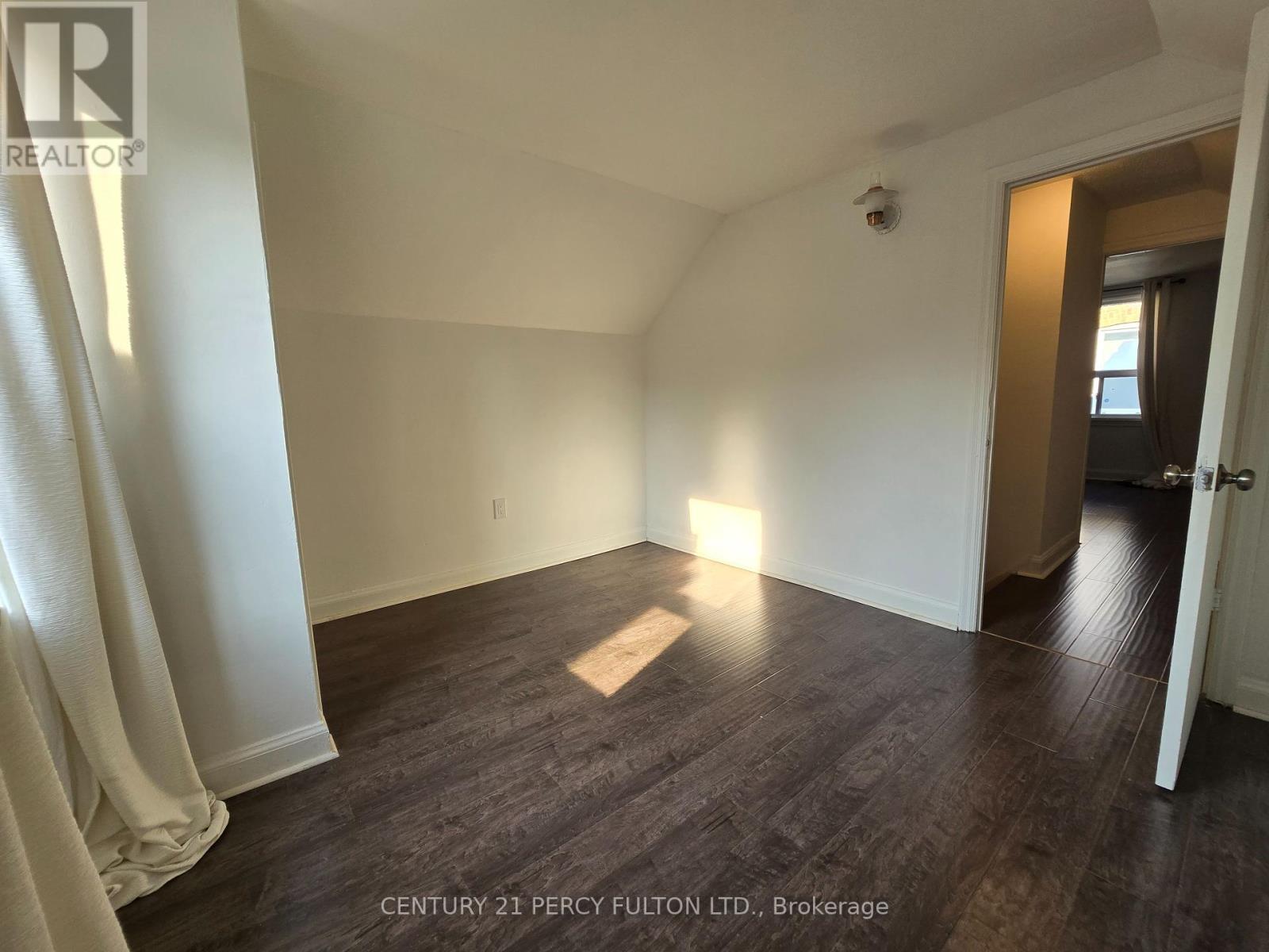 Photo 16 of 109 Norton Avenue, Toronto ON