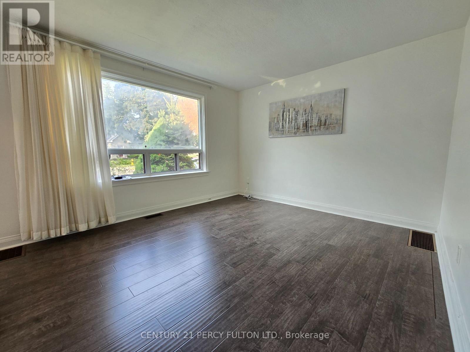 Photo 7 of 109 Norton Avenue, Toronto ON