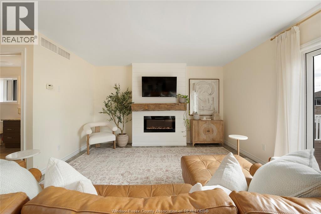 Photo 21 of 1093 Ivanhill Avenue, Windsor ON