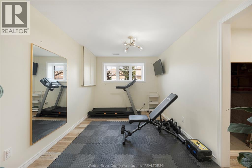 Photo 39 of 1093 Ivanhill Avenue, Windsor ON
