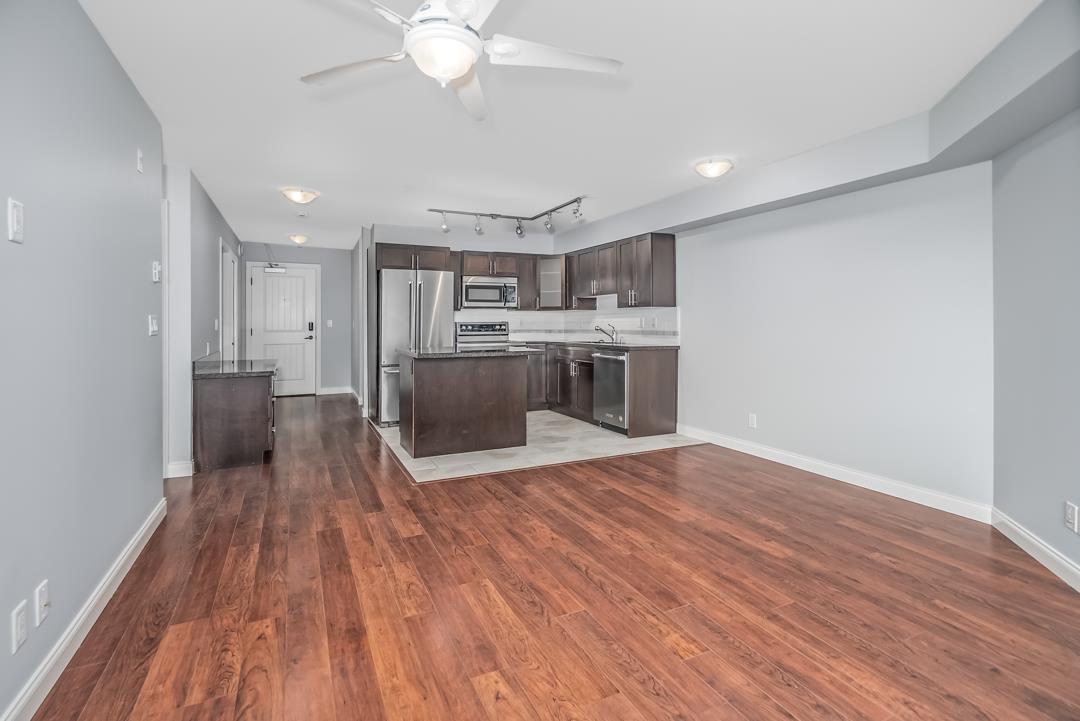 Photo 10 of 351 5660 201 A Street, Langley BC