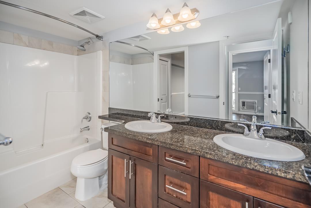 Photo 18 of 351 5660 201 A Street, Langley BC