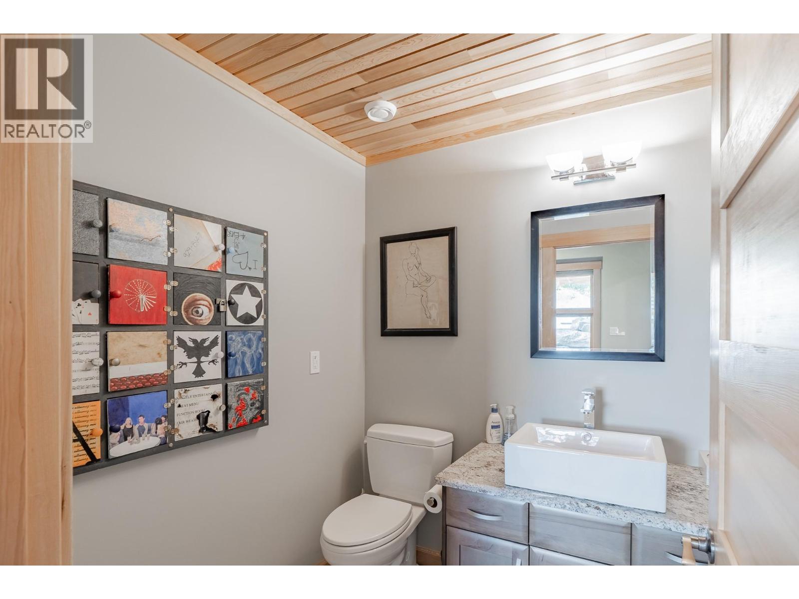 Photo 36 of 4 2400 Kootenay Rd No 3 Road, Invermere BC