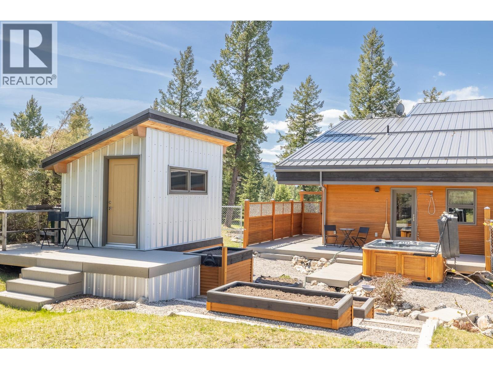 Photo 7 of 4 2400 Kootenay Rd No 3 Road, Invermere BC