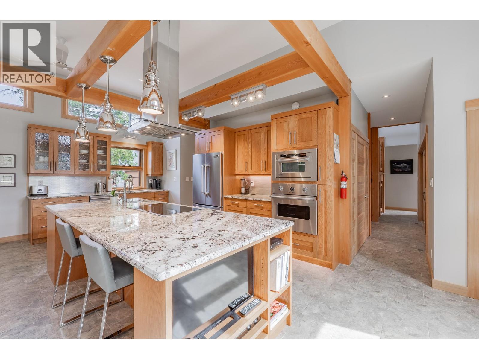 Photo 13 of 4 2400 Kootenay Rd No 3 Road, Invermere BC