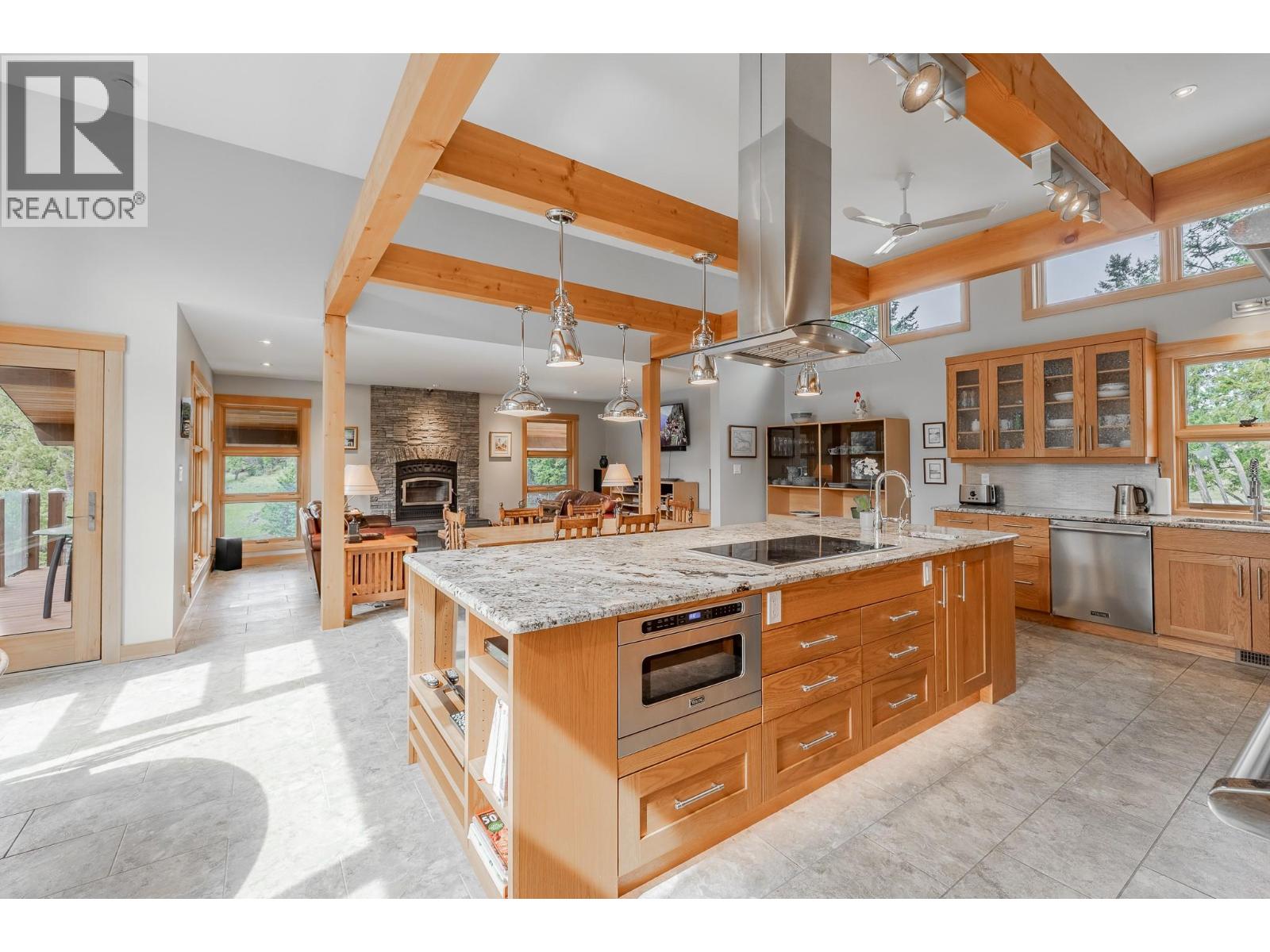 Photo 14 of 4 2400 Kootenay Rd No 3 Road, Invermere BC