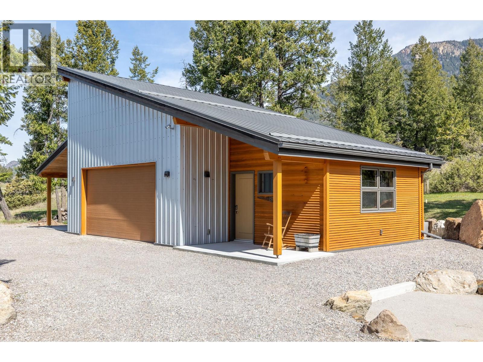 Photo 53 of 4 2400 Kootenay Rd No 3 Road, Invermere BC