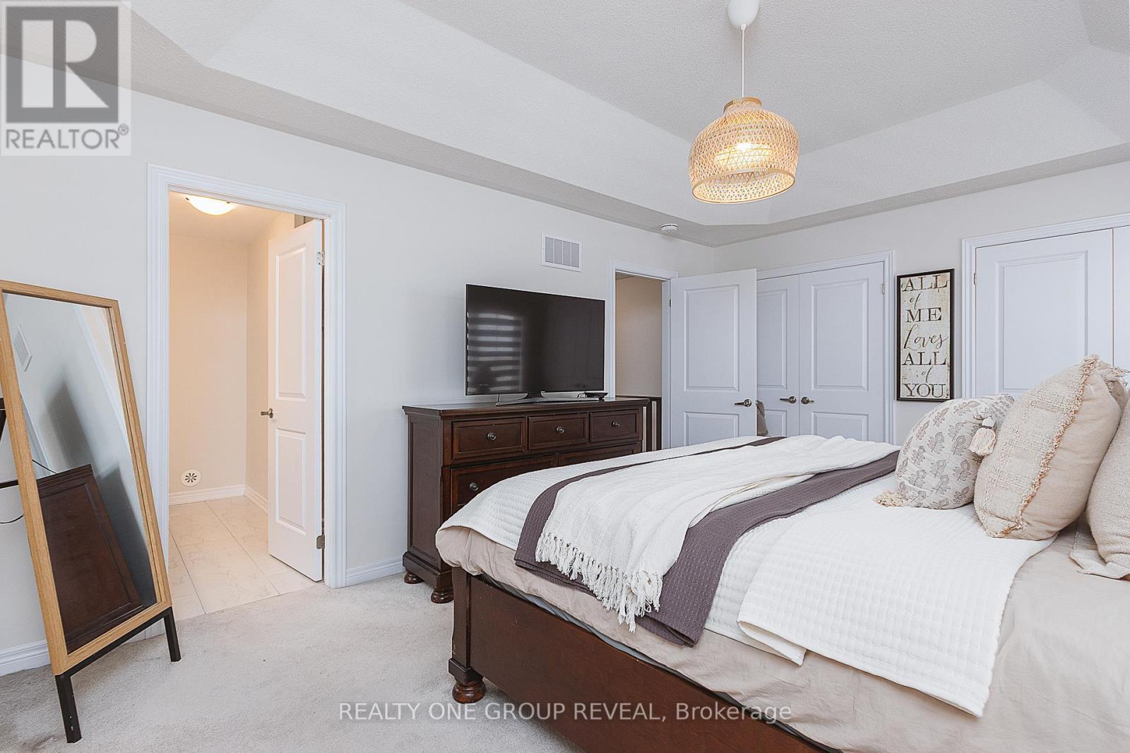 Photo 14 of 9 Morrison Crescent, Whitby ON