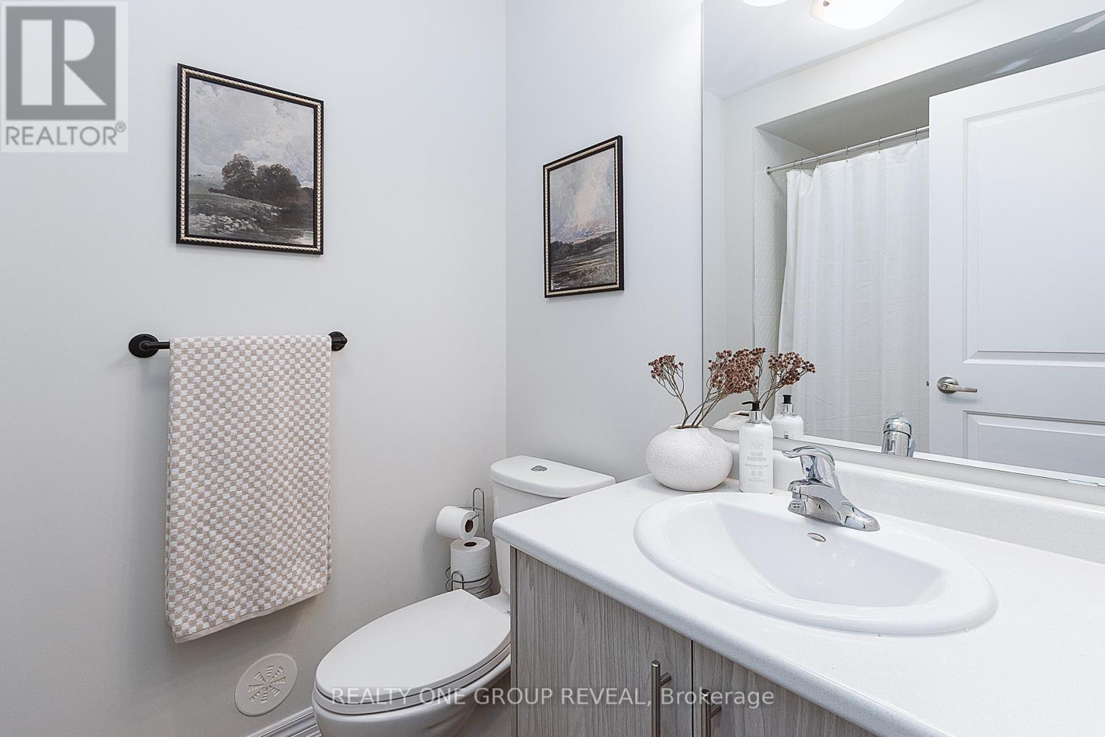 Photo 17 of 9 Morrison Crescent, Whitby ON