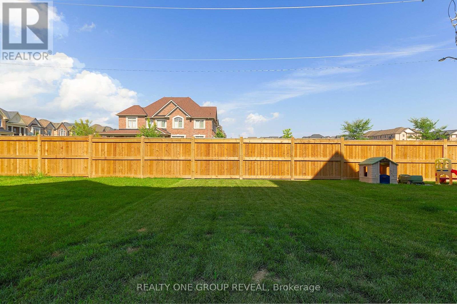 Photo 25 of 9 Morrison Crescent, Whitby ON