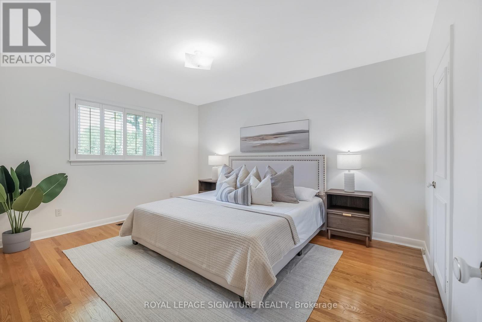 Photo 12 of 6 Lynn Gate Crescent, Toronto ON