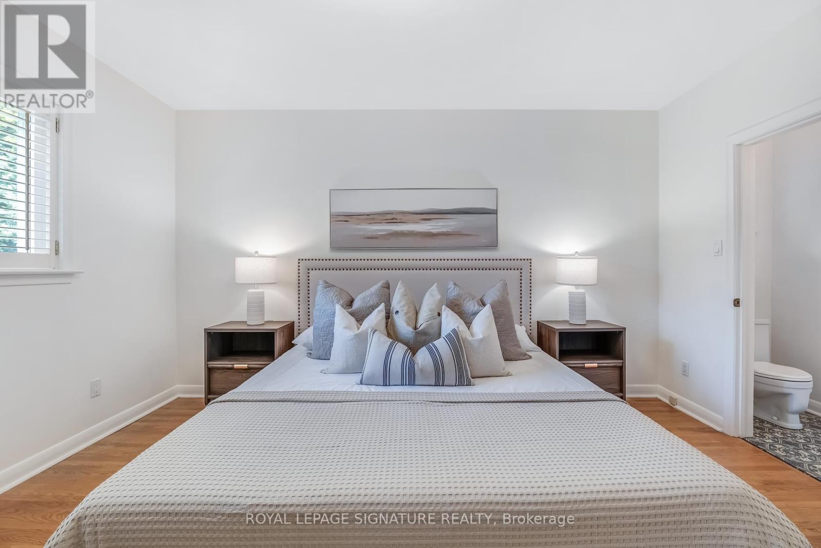 Photo 13 of 6 Lynn Gate Crescent, Toronto ON