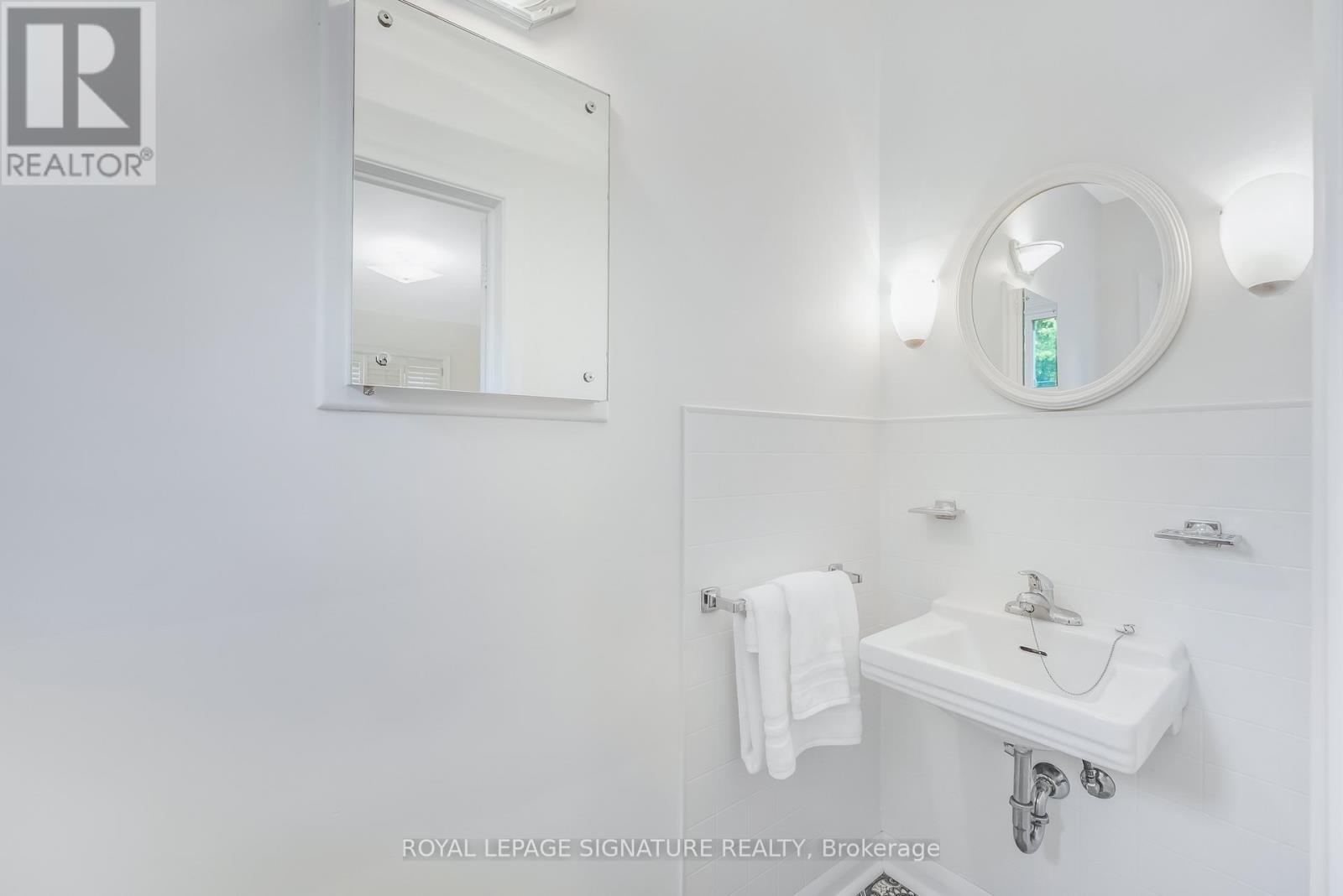 Photo 15 of 6 Lynn Gate Crescent, Toronto ON