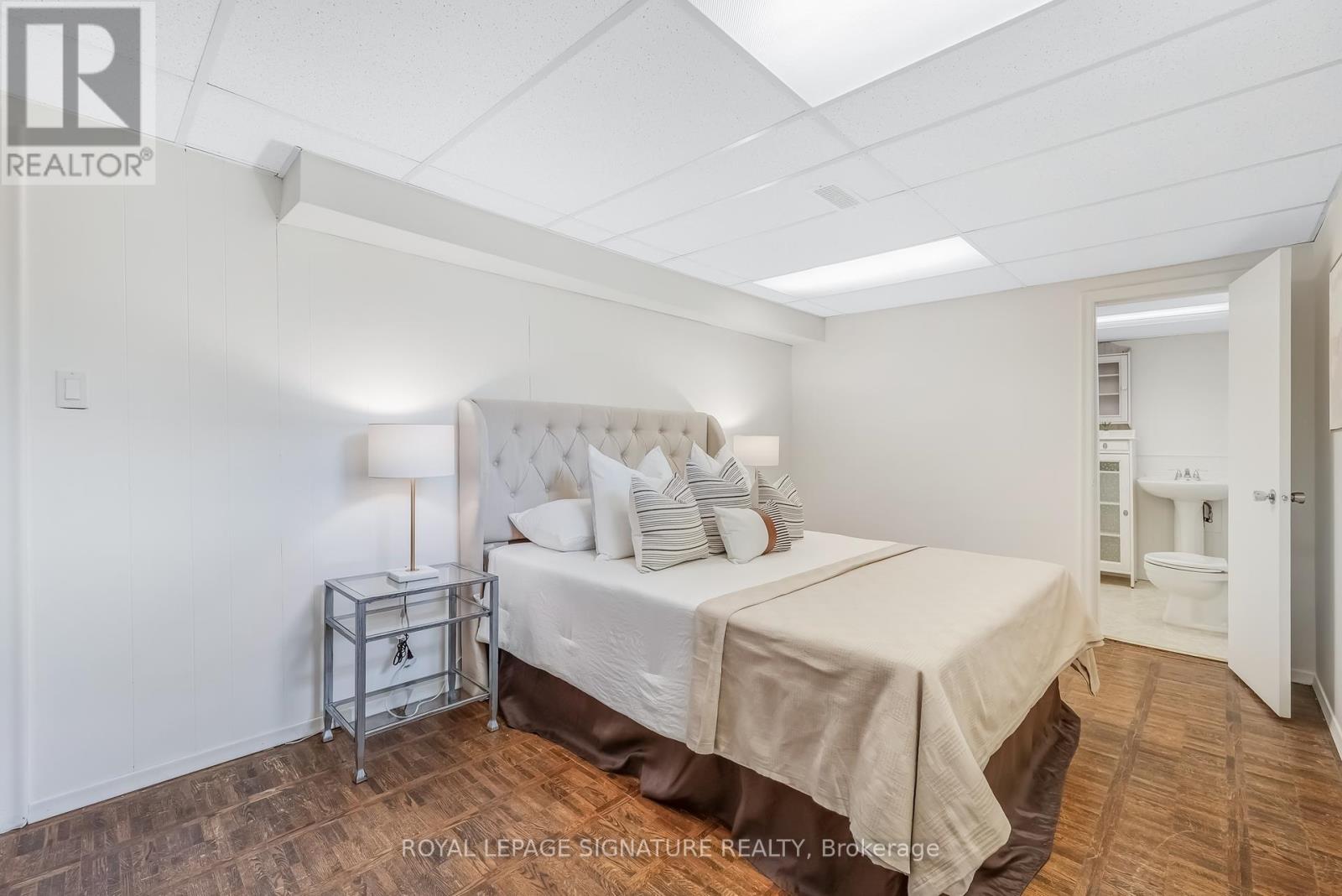 Photo 30 of 6 Lynn Gate Crescent, Toronto ON