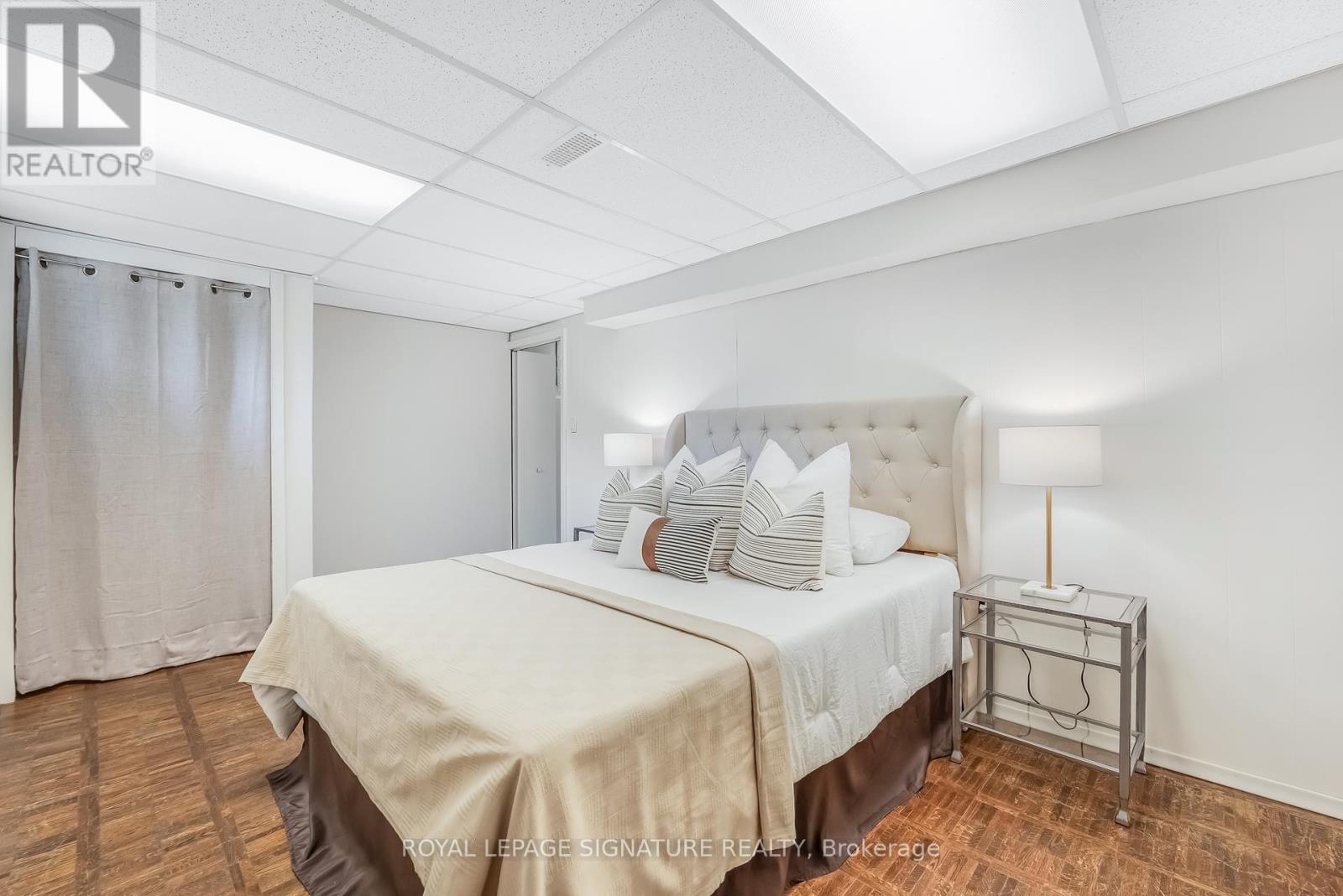 Photo 31 of 6 Lynn Gate Crescent, Toronto ON
