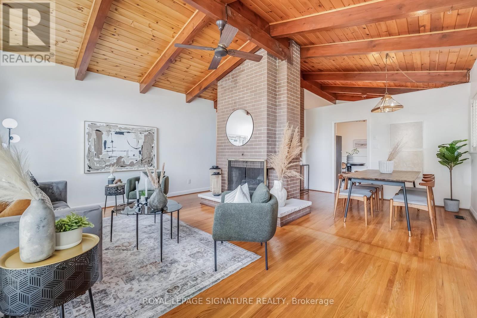 Photo 5 of 6 Lynn Gate Crescent, Toronto ON