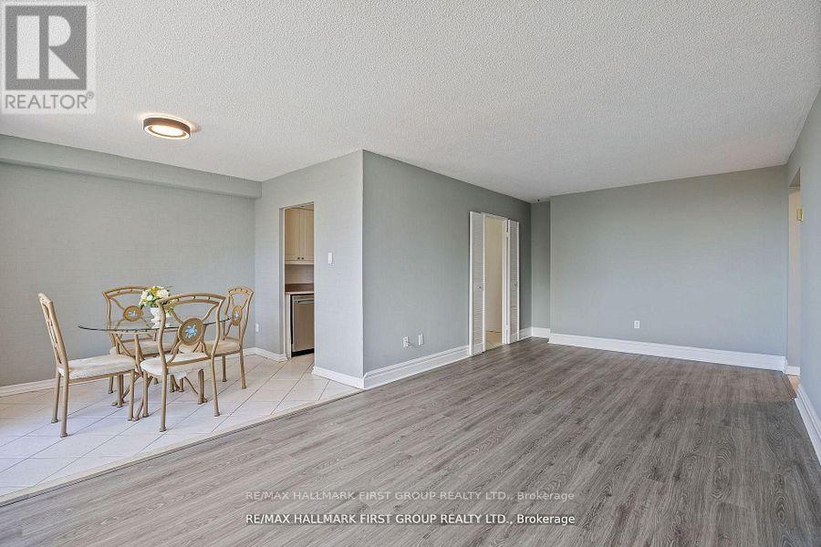 Photo 9 of 307 1210 Radom Street, Pickering ON