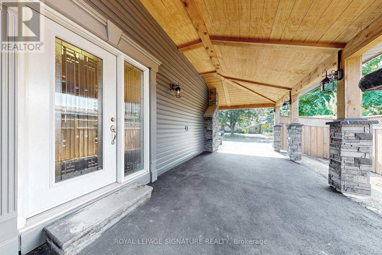 Photo 3 of 867 Antonio Street, Pickering ON