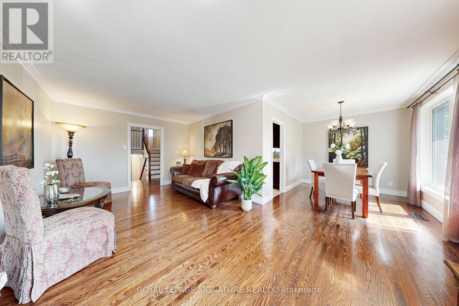 Photo 7 of 867 Antonio Street, Pickering ON