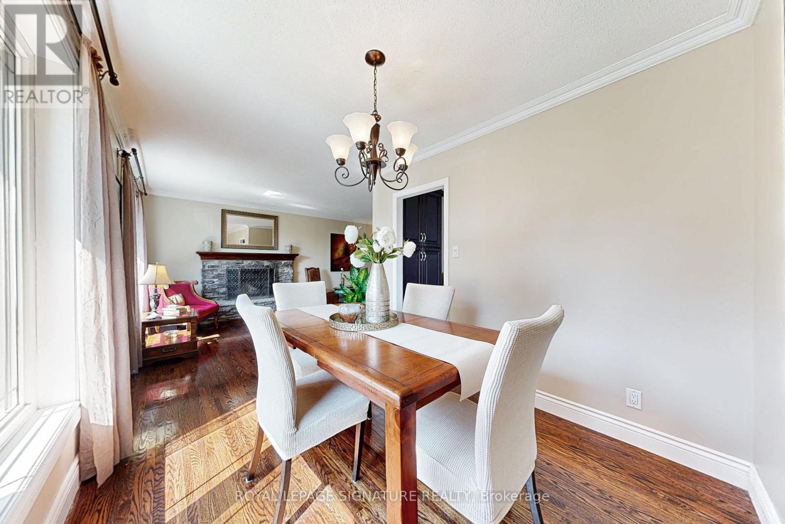 Photo 8 of 867 Antonio Street, Pickering ON
