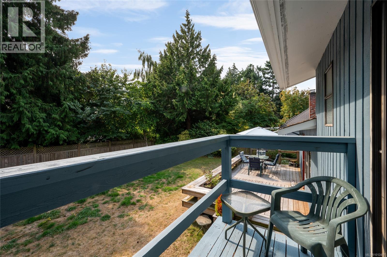 Photo 24 of 862 Ballenas Rd W, Parksville BC