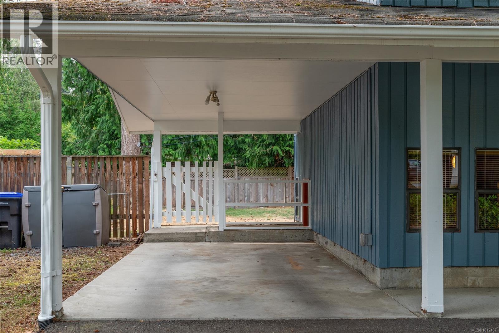 Photo 35 of 862 Ballenas Rd W, Parksville BC