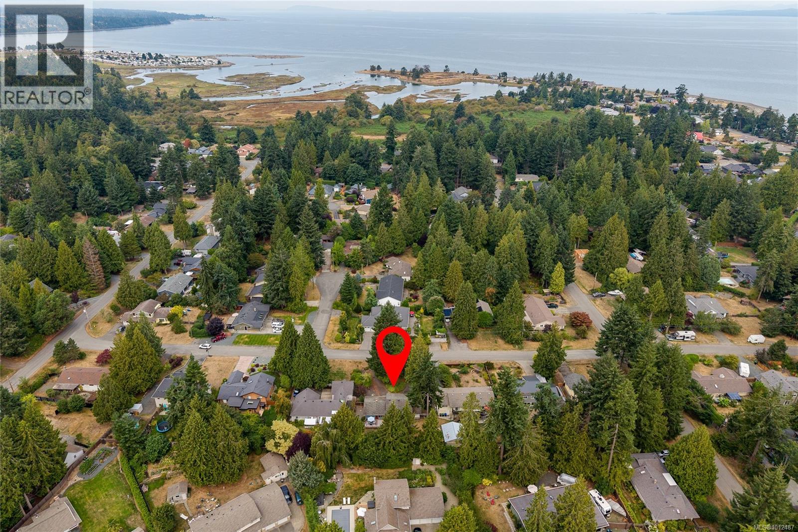 Photo 5 of 862 Ballenas Rd W, Parksville BC