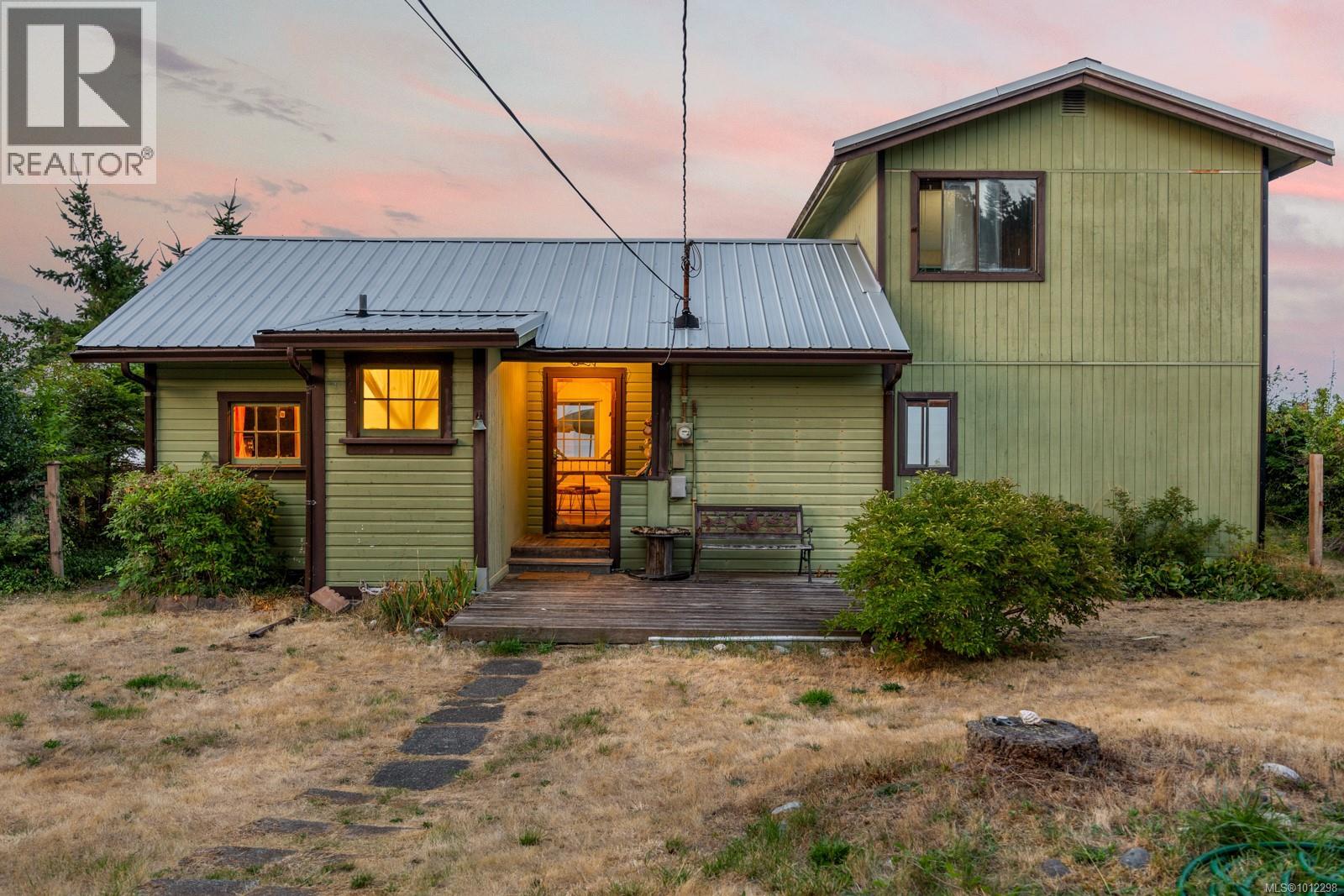 1838 Astra Rd, Comox