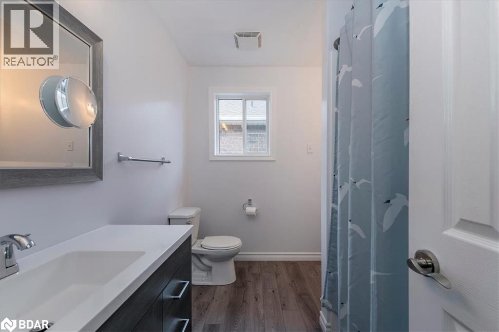 Photo 13 of 74 Sundew Drive, Barrie ON