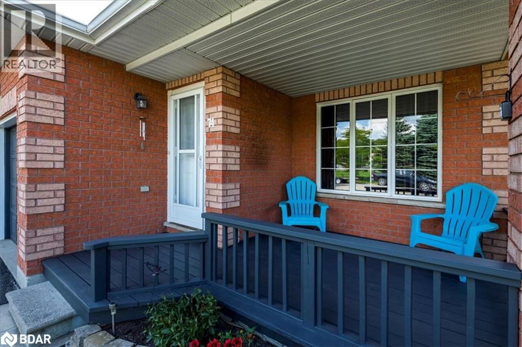 Photo 2 of 74 Sundew Drive, Barrie ON