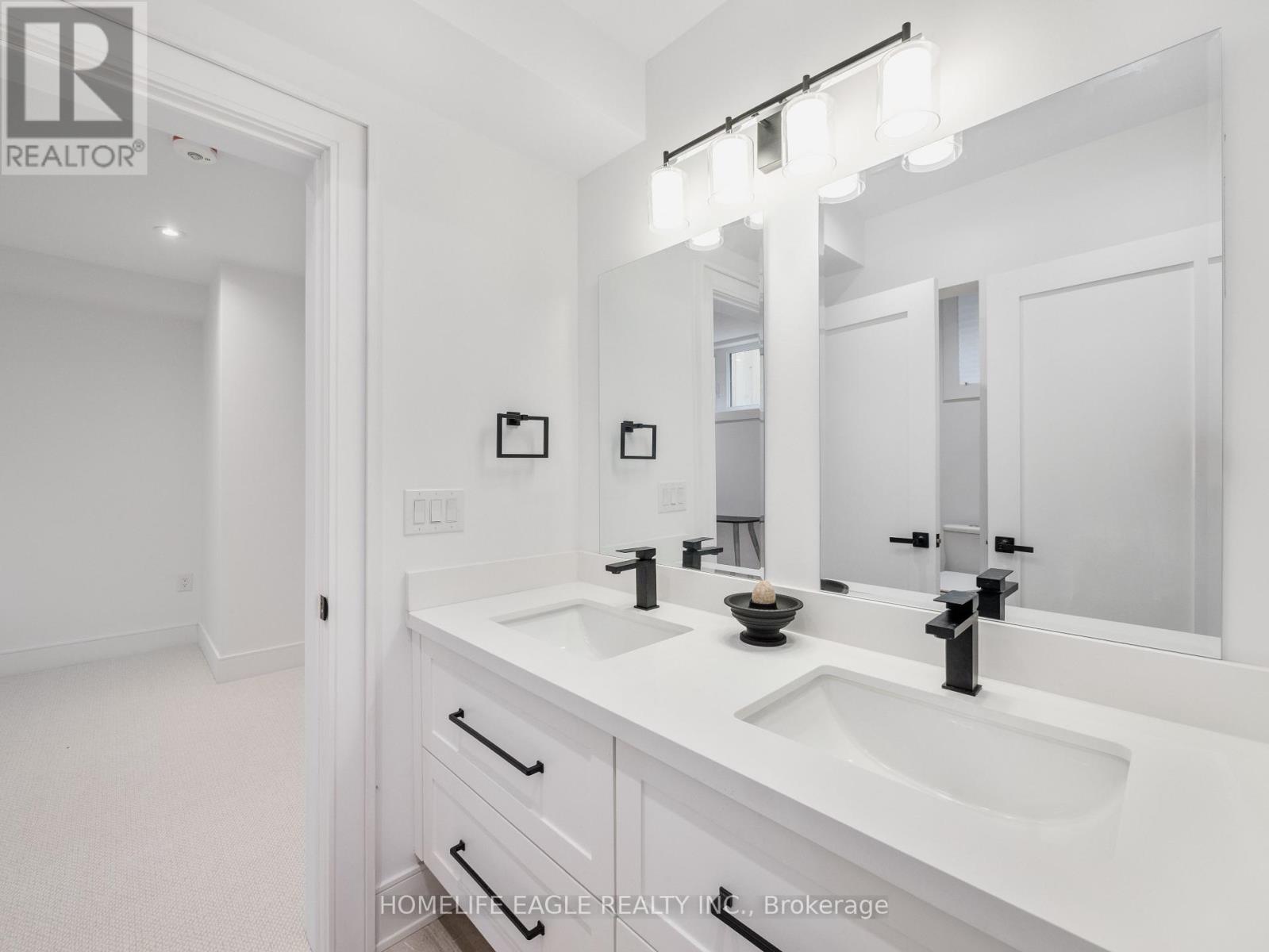 Photo 29 of 1242 Killarney Beach Road, Innisfil ON
