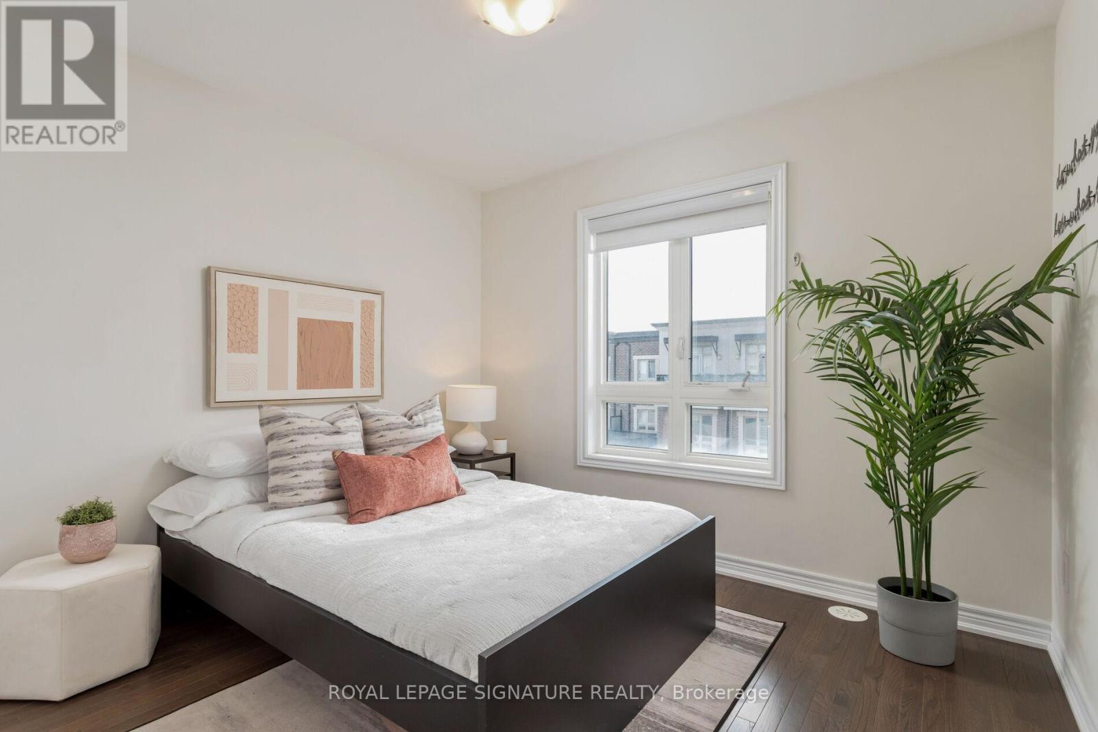 Photo 18 of 18 105 Kayla Crescent E, Vaughan ON