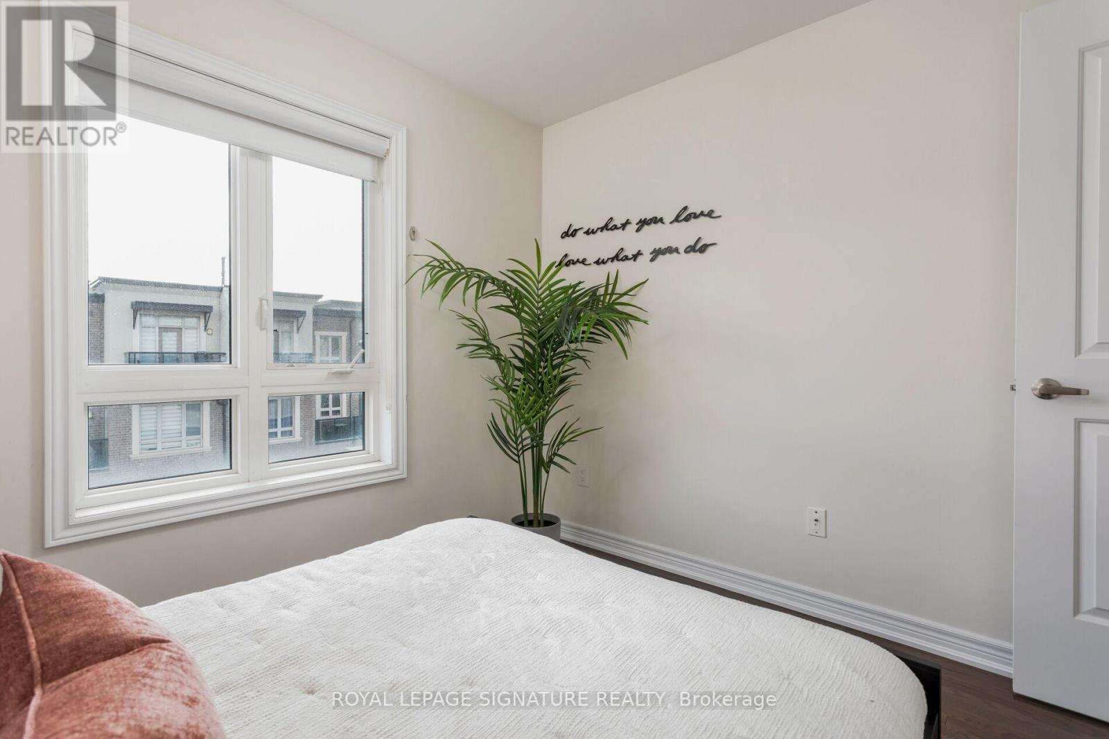 Photo 20 of 18 105 Kayla Crescent E, Vaughan ON