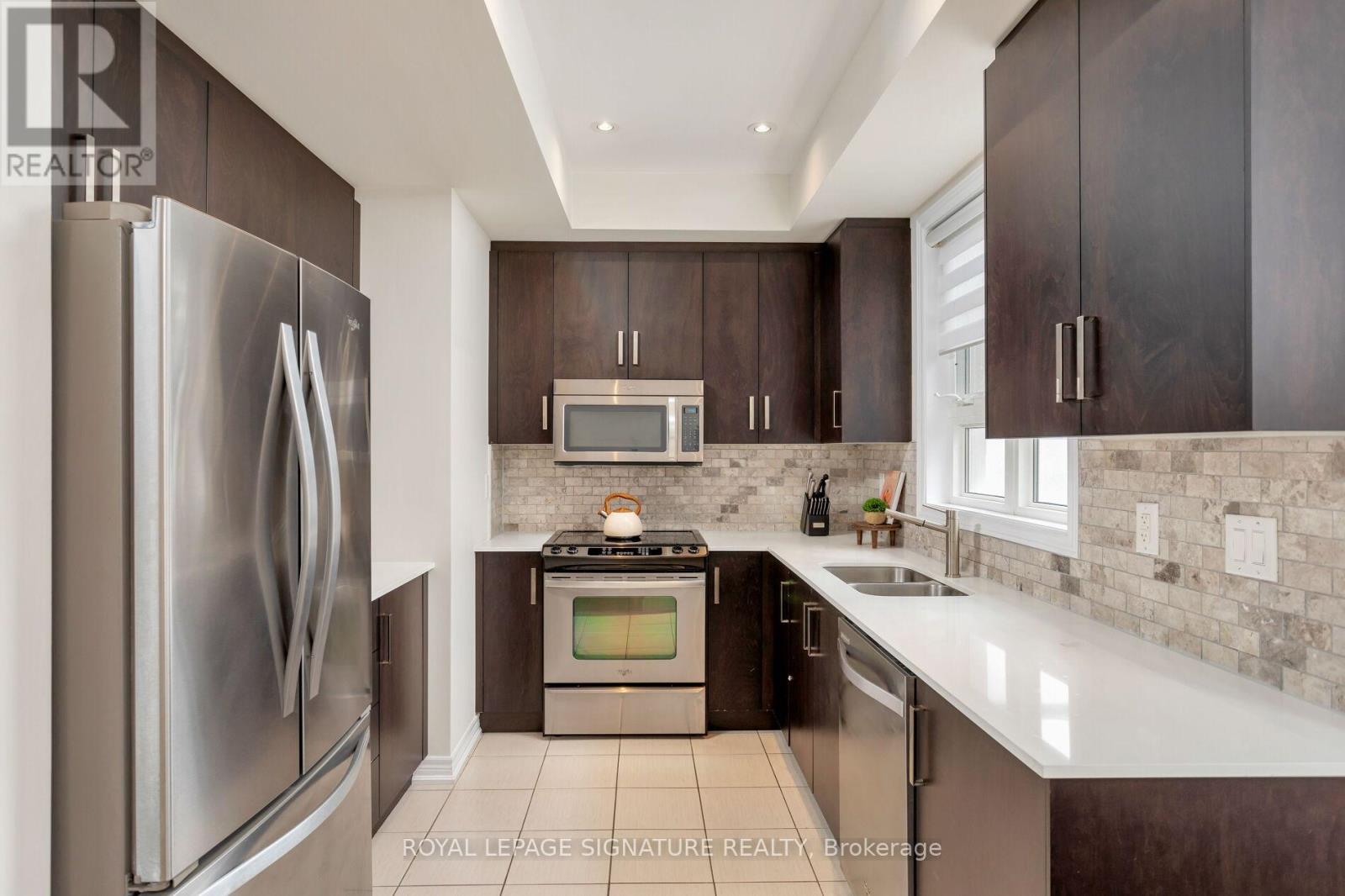 Photo 24 of 18 105 Kayla Crescent E, Vaughan ON