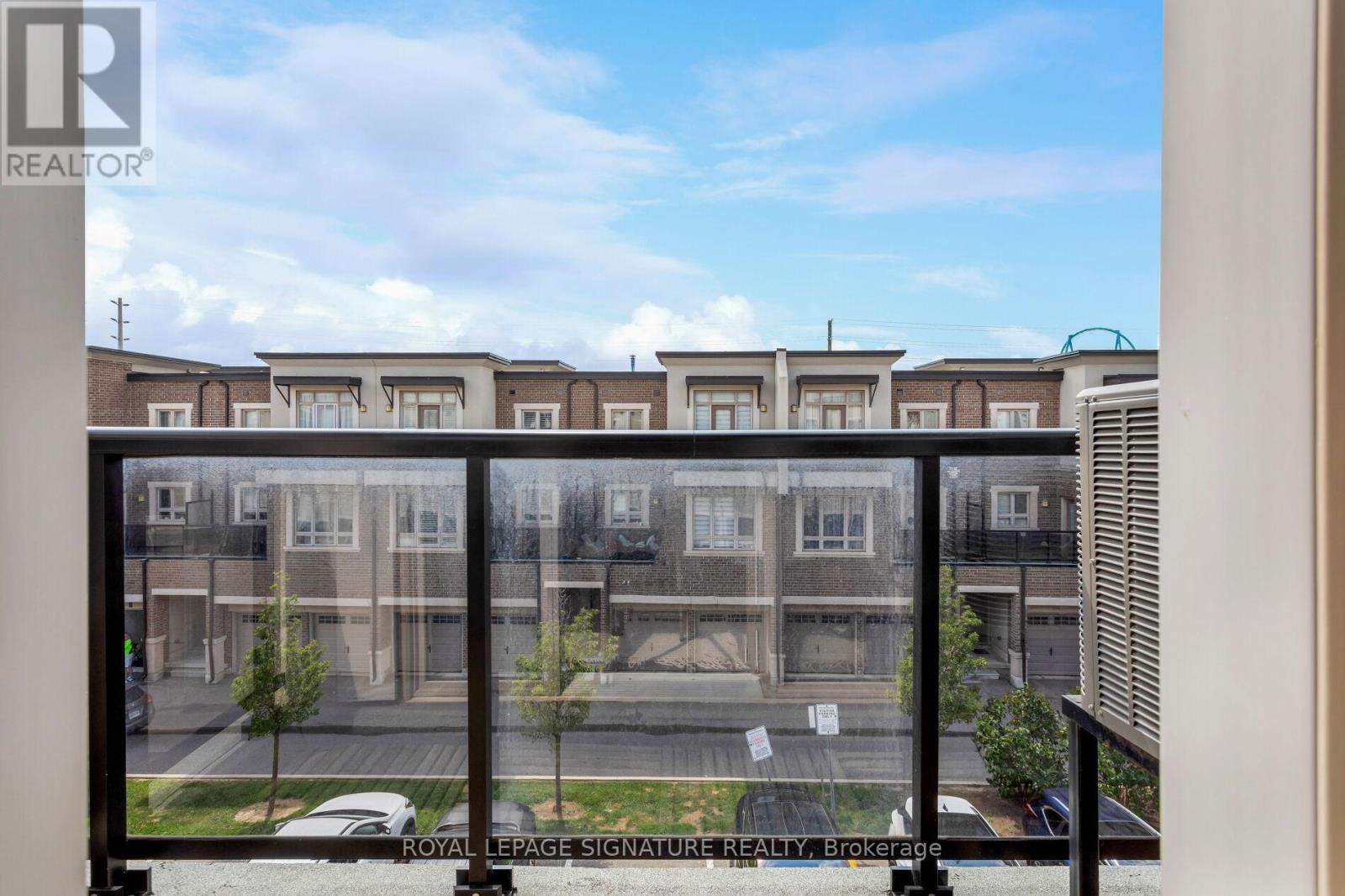 Photo 25 of 18 105 Kayla Crescent E, Vaughan ON