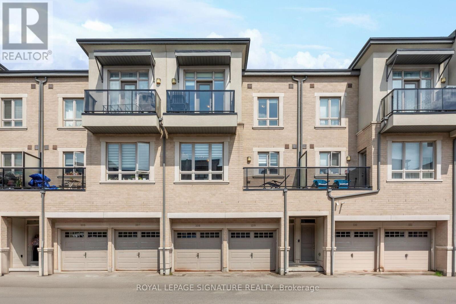 Photo 26 of 18 105 Kayla Crescent E, Vaughan ON