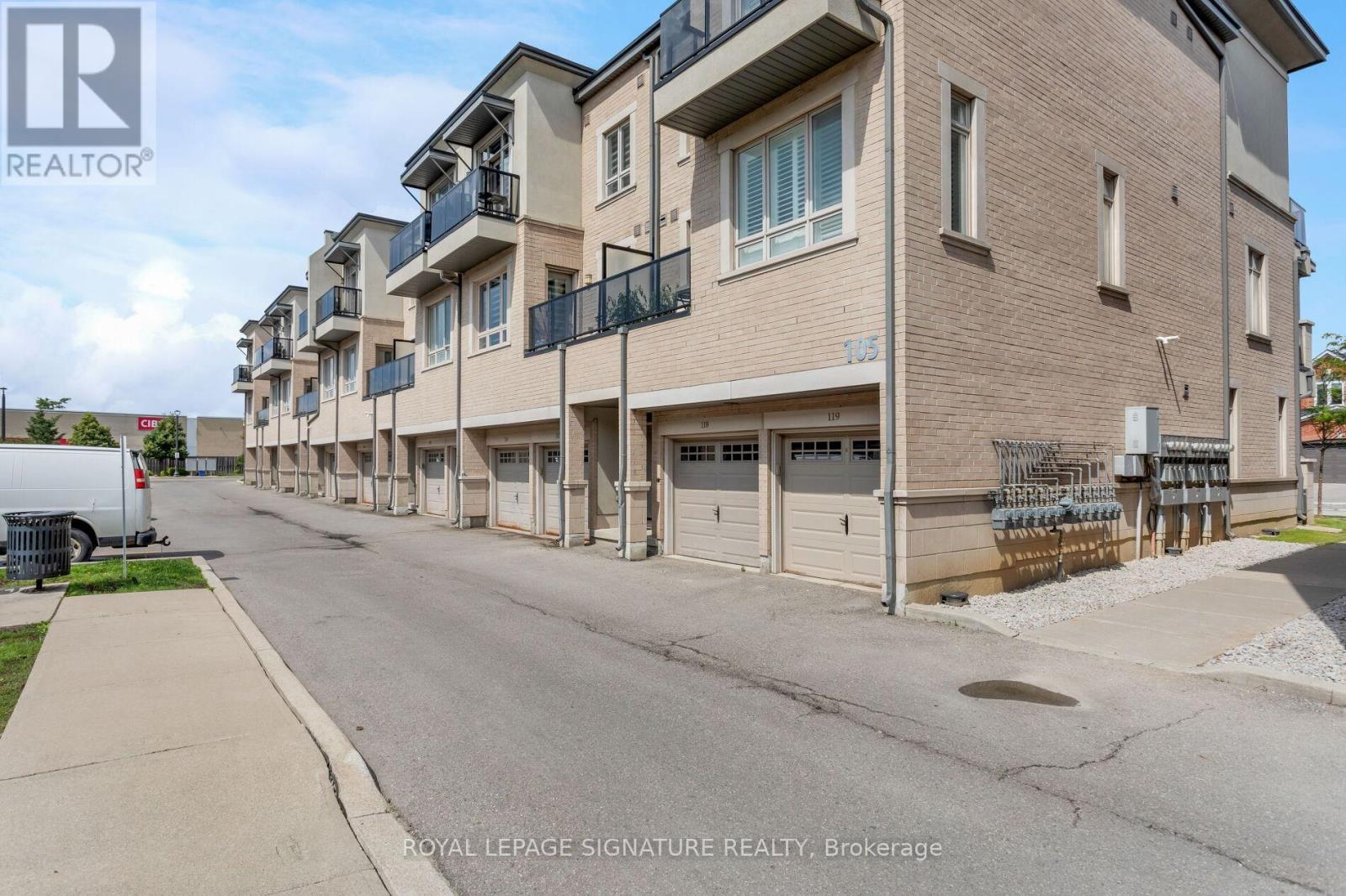 Photo 28 of 18 105 Kayla Crescent E, Vaughan ON