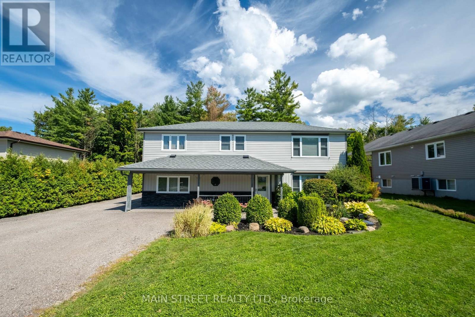 Photo 1 of 23 Sunnidale Boulevard E, Georgina ON