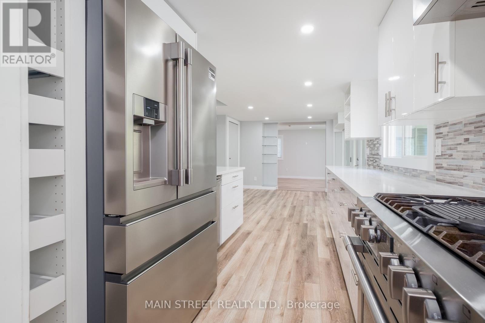 Photo 4 of 23 Sunnidale Boulevard E, Georgina ON