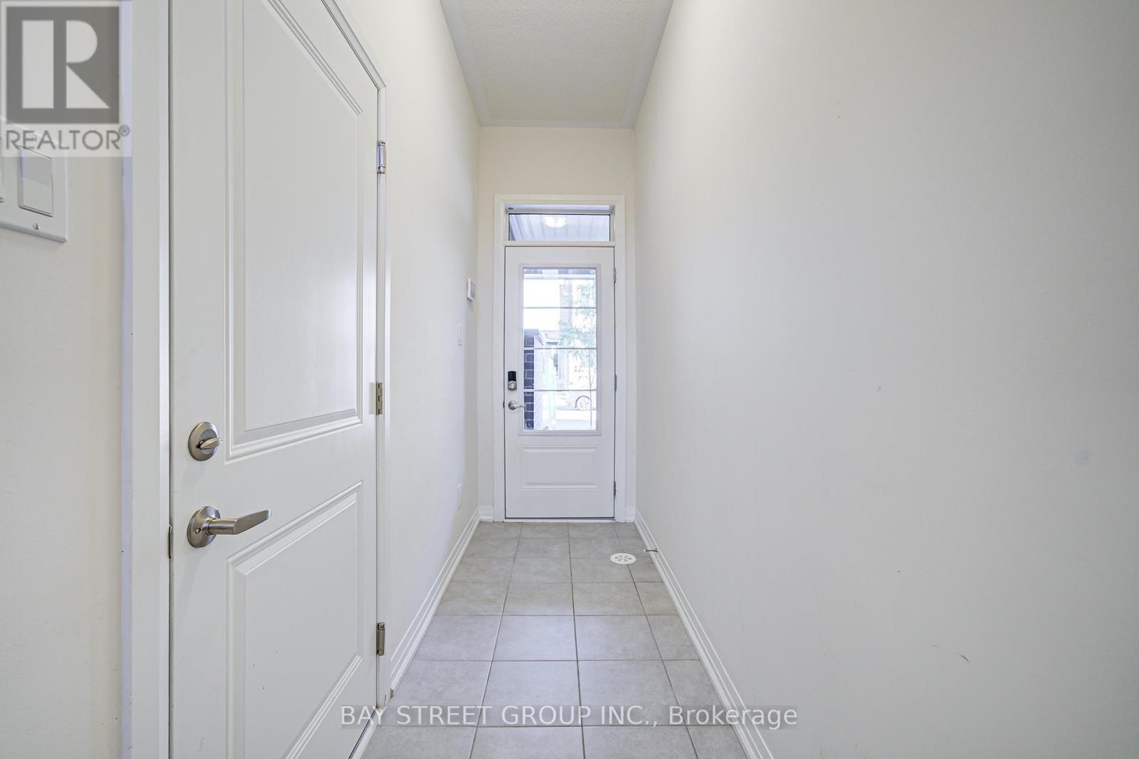 Photo 12 of 3 Carneros Way, Markham ON