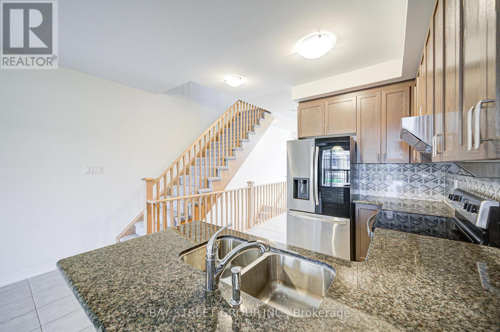 Photo 19 of 3 Carneros Way, Markham ON